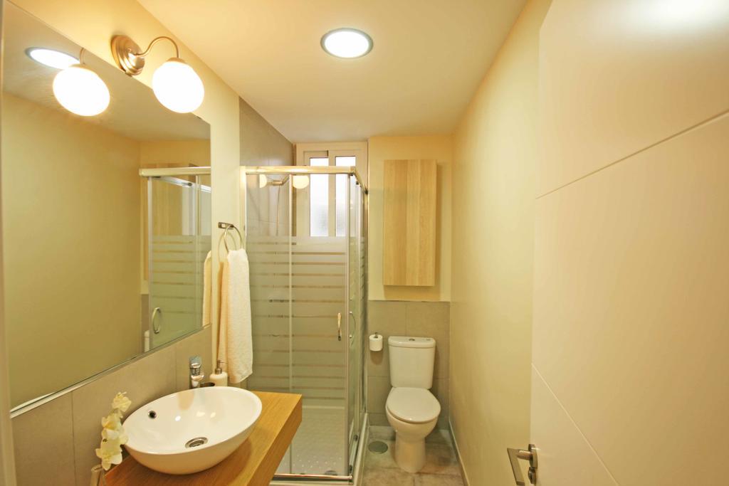 Acosta Apartment Malaga Exterior photo
