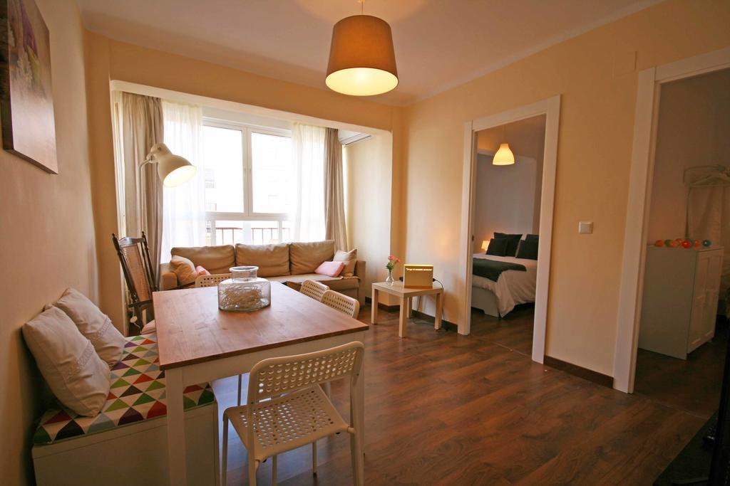 Acosta Apartment Malaga Exterior photo